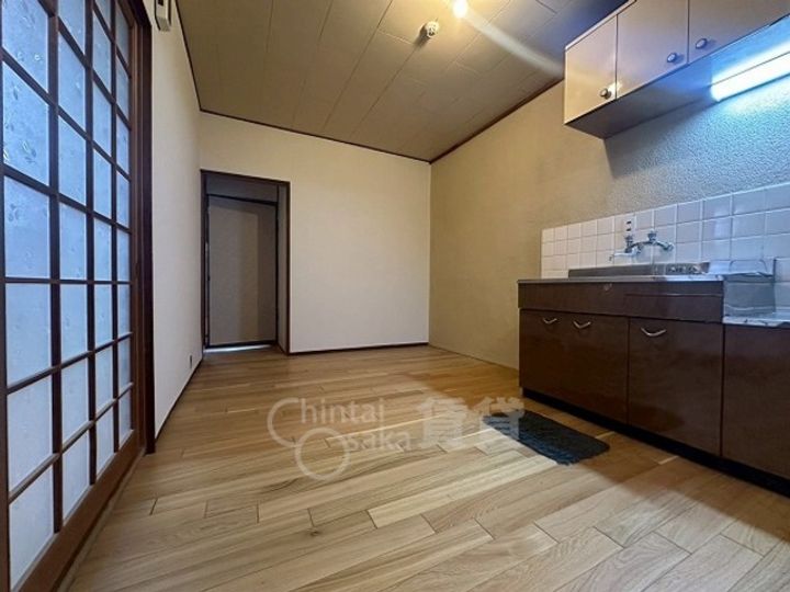 兵庫県宝塚市雲雀丘1丁目の賃貸マンションの居間