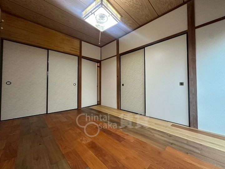 マンション雲雀丘の居間