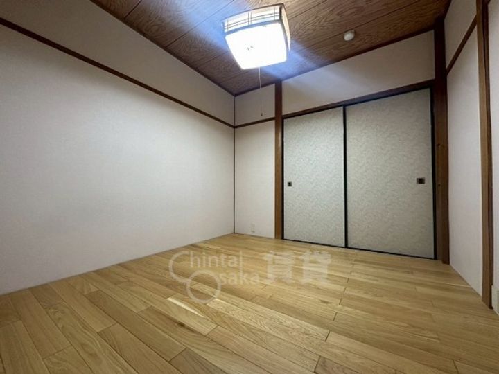 マンション雲雀丘の居間