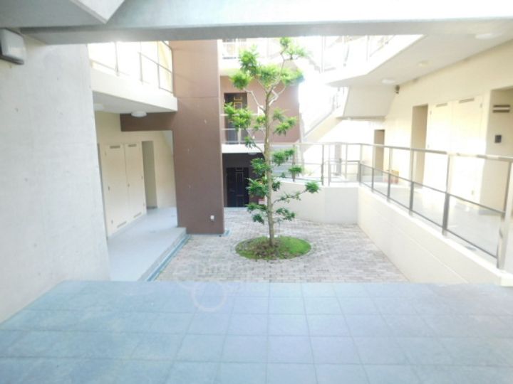 Casa de violaの玄関