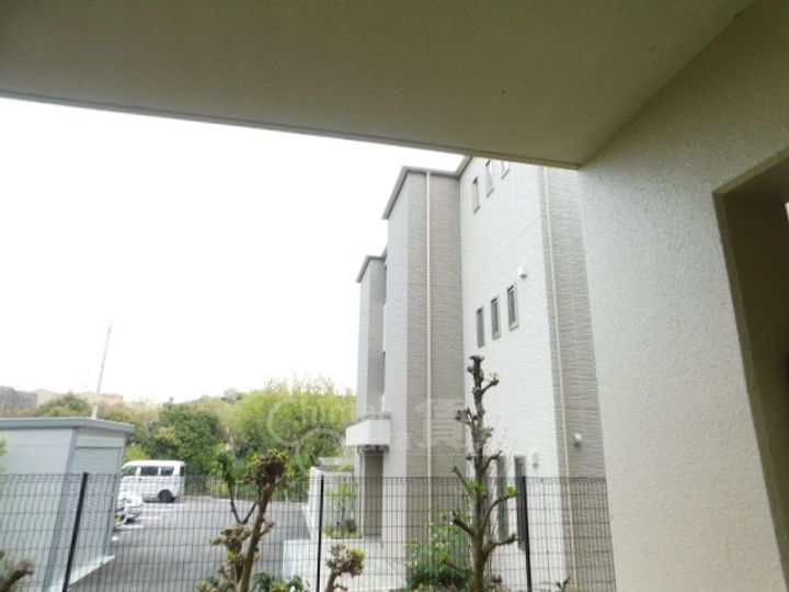 大阪府箕面市彩都粟生南1丁目の賃貸マンションの周辺