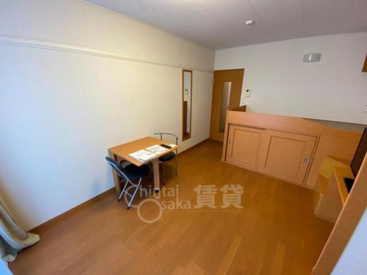 レオパレス豊中南2の居間