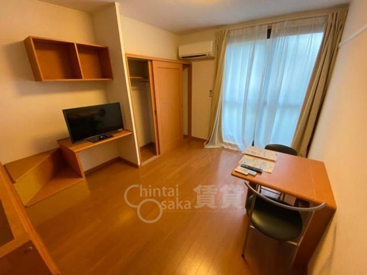 レオパレス豊中南2の居間