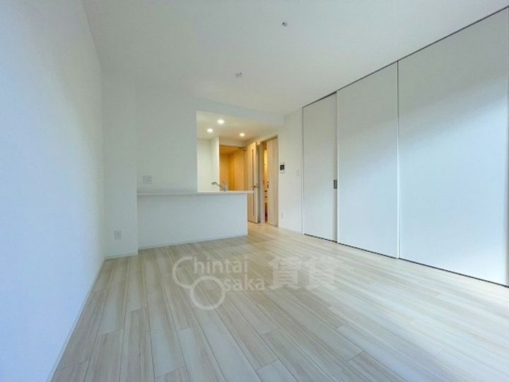 大阪府大阪市東淀川区下新庄3丁目の賃貸マンションの居間