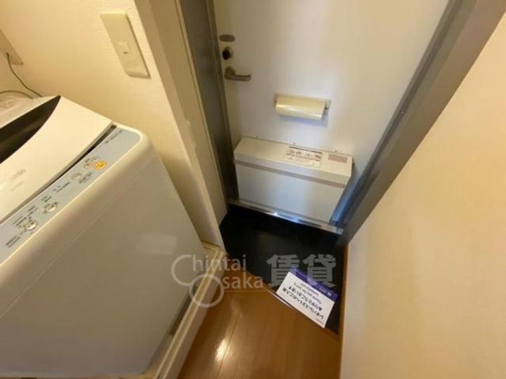 大阪府大阪市西淀川区佃1丁目の賃貸アパートの玄関