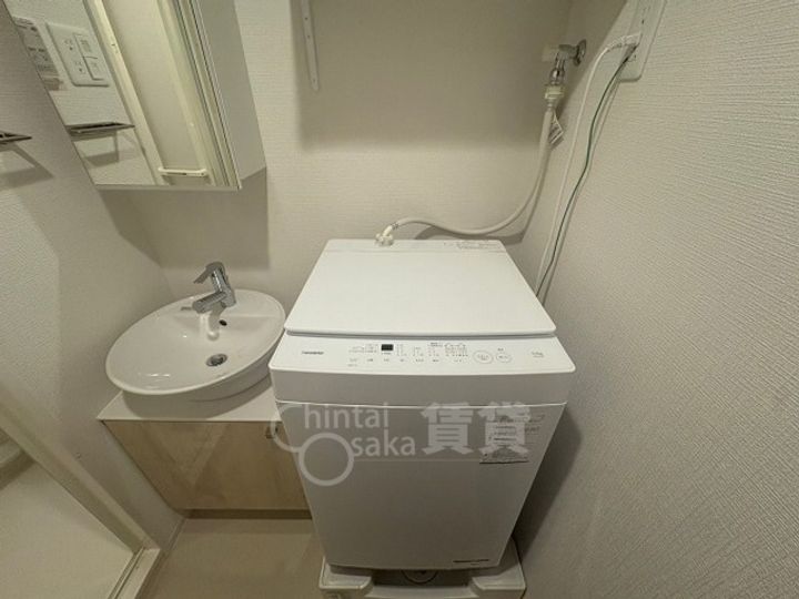 大阪府大阪市東淀川区東中島2丁目の賃貸マンションの内装