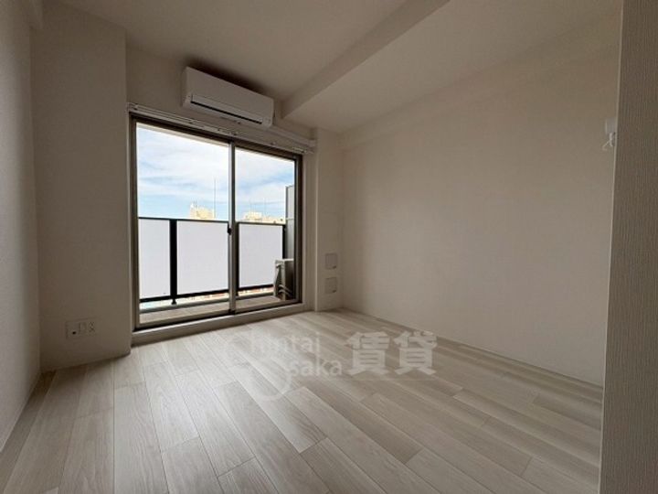 エスリード新大阪ザ・プレミアEASTの居間