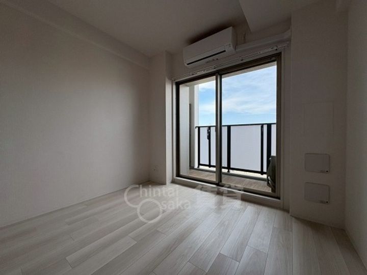 エスリード新大阪ザ・プレミアEASTの居間