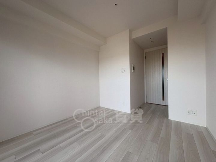 エスリード新大阪ザ・プレミアEASTの居間