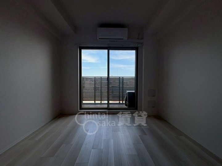 エスリード新大阪ザ・プレミアEASTの居間