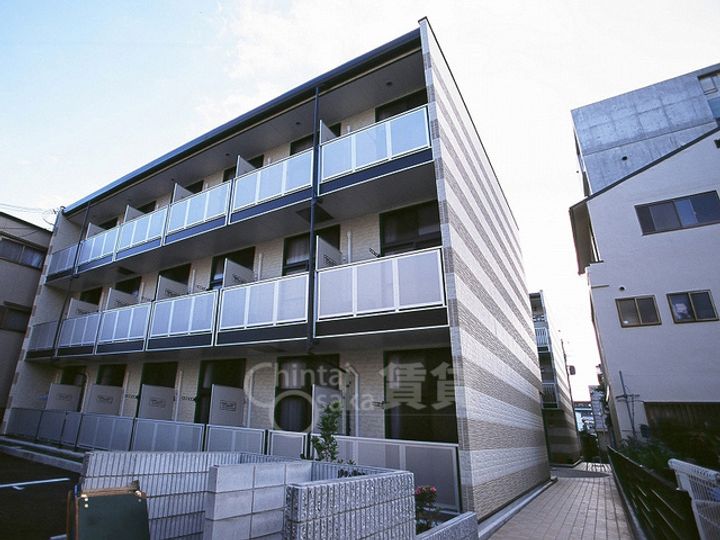 大阪府大阪市淀川区西三国1丁目の賃貸マンションの外観