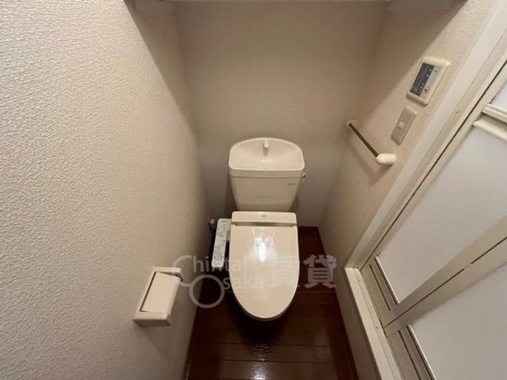 大阪府大阪市淀川区西三国1丁目の賃貸マンションの内装