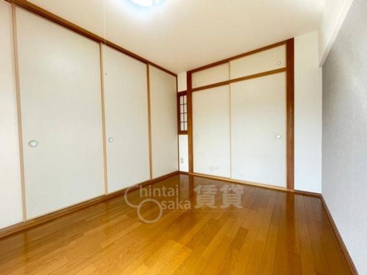 コアロード桃山台の居間