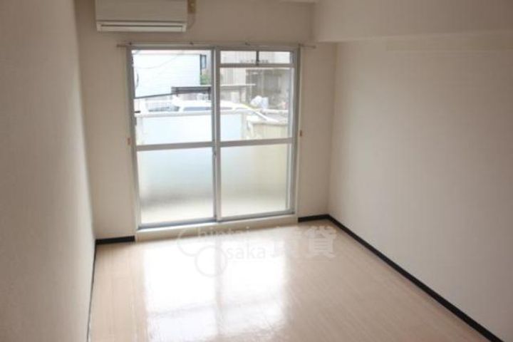 メゾンセリシエの居間