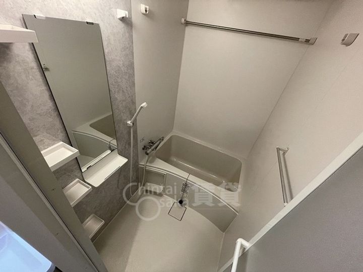 大阪府吹田市江坂町5丁目の賃貸マンションの風呂