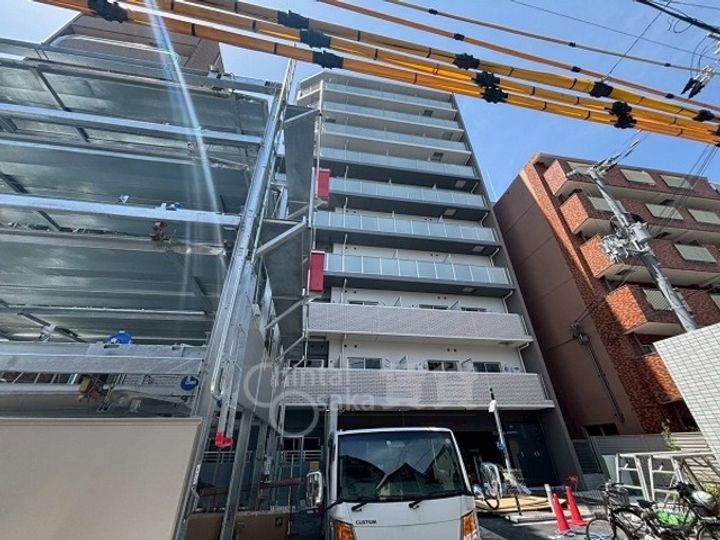 大阪府吹田市江坂町5丁目の賃貸マンションの外観