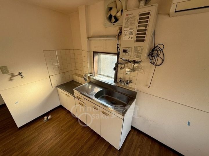 大阪府大阪市東淀川区下新庄4丁目の賃貸マンションのキッチン