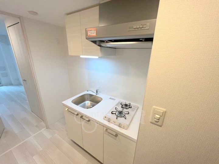 エスリード新大阪ラヴァーグのキッチン