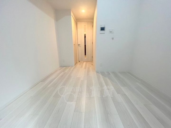 大阪府大阪市東淀川区東中島4丁目の賃貸マンションの居間