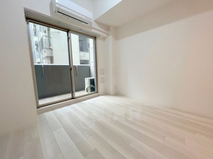 大阪府大阪市東淀川区東中島4丁目の賃貸マンションの居間