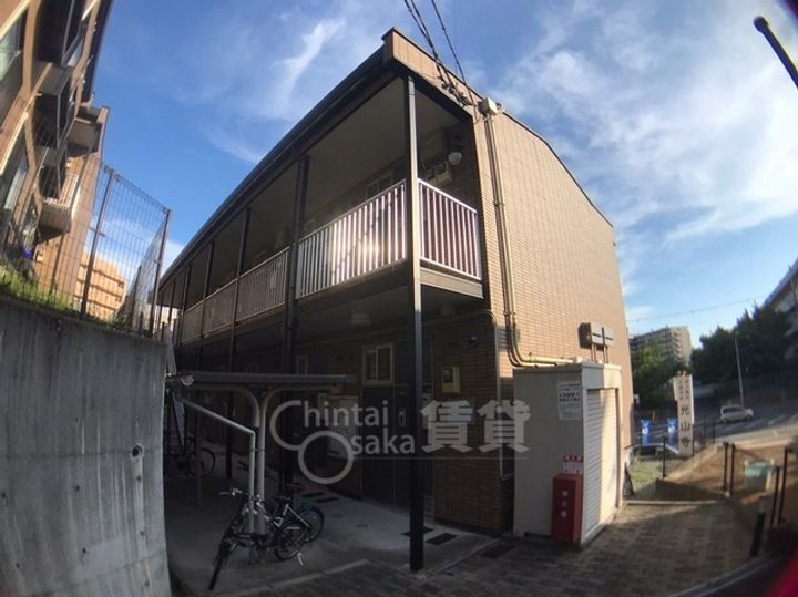 大阪府吹田市山田東1丁目の賃貸アパートの外観