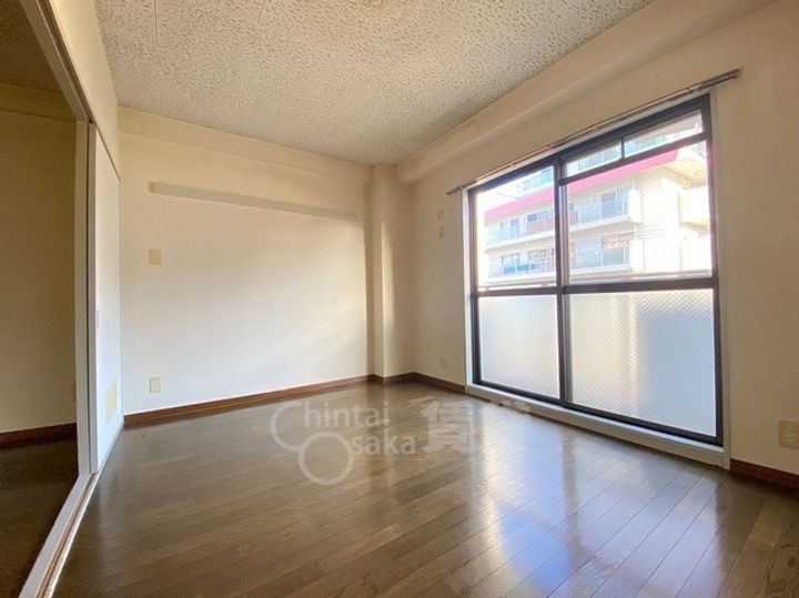 大阪府吹田市山田南(マンション)の賃貸物件の居間