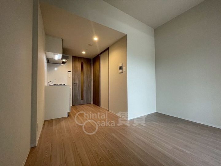 MAXIV CROS 江坂の居間