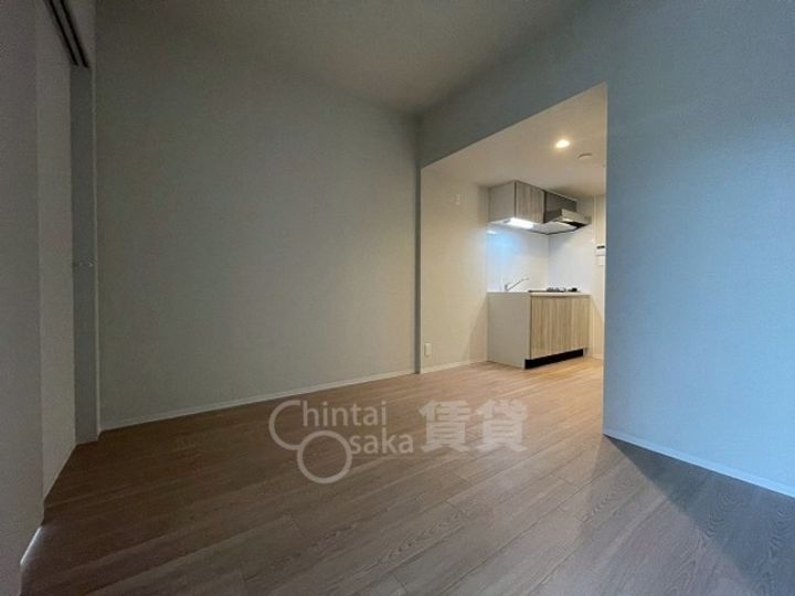 MAXIV CROS 江坂の居間