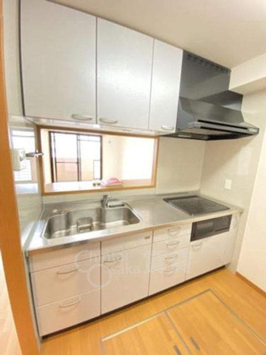 大阪府豊中市北緑丘2丁目の賃貸マンションのキッチン