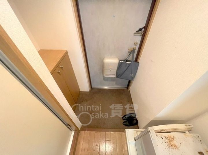 大阪府大阪市東淀川区東中島1丁目の賃貸マンションの玄関