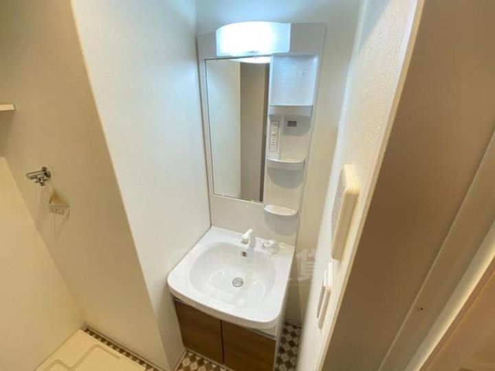 大阪府池田市井口堂2丁目の賃貸マンションの内装