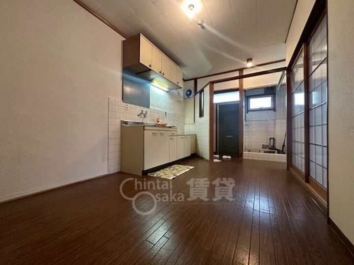 兵庫県宝塚市雲雀丘1丁目の賃貸マンションの居間