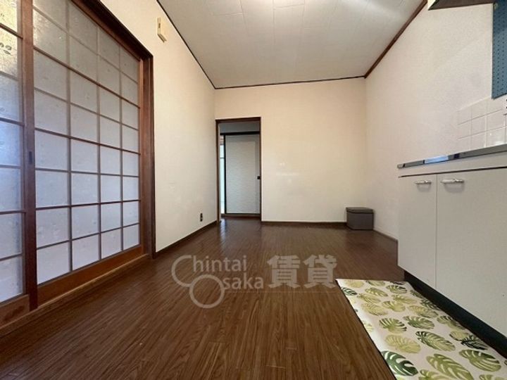 兵庫県宝塚市雲雀丘1丁目の賃貸マンションの居間