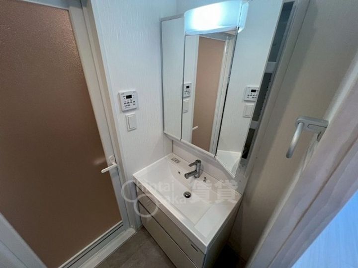 大阪府大阪市淀川区新高2丁目の賃貸マンションの内装