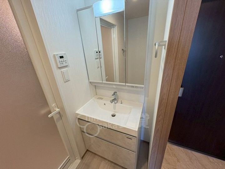 大阪府大阪市淀川区新高2丁目の賃貸マンションの内装