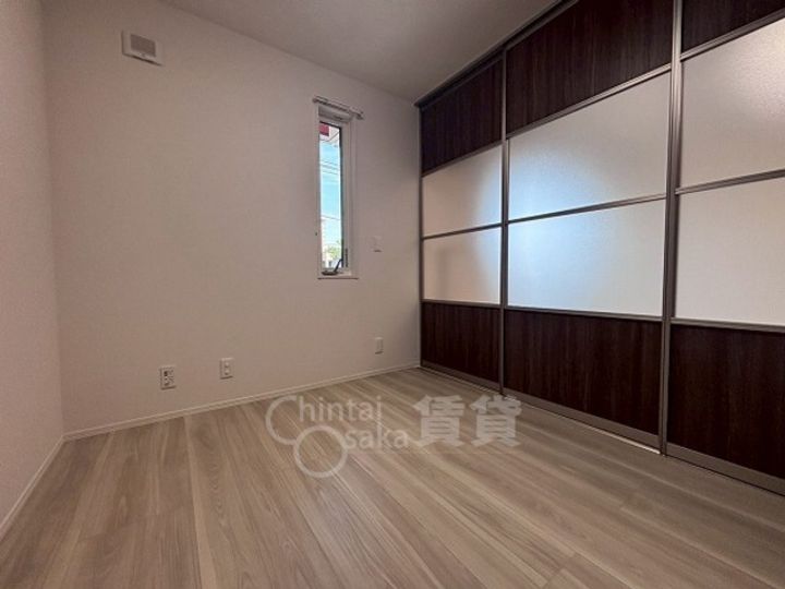 大阪府吹田市山田東4丁目の賃貸アパートの居間