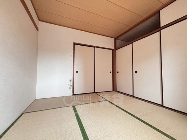 パルコ服部の居間