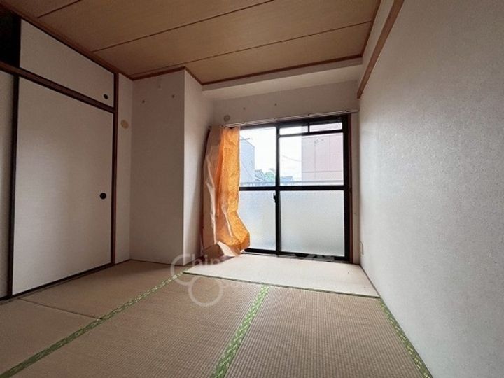 パルコ服部の居間
