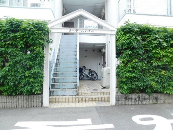 リベラールハイムの玄関