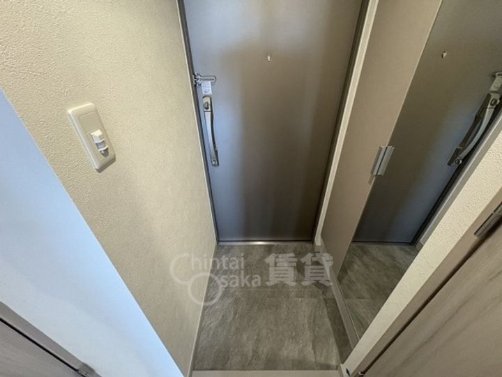 大阪府大阪市西淀川区姫里2丁目の賃貸マンションの玄関