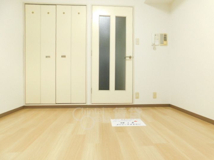 プレステージ住吉の居間