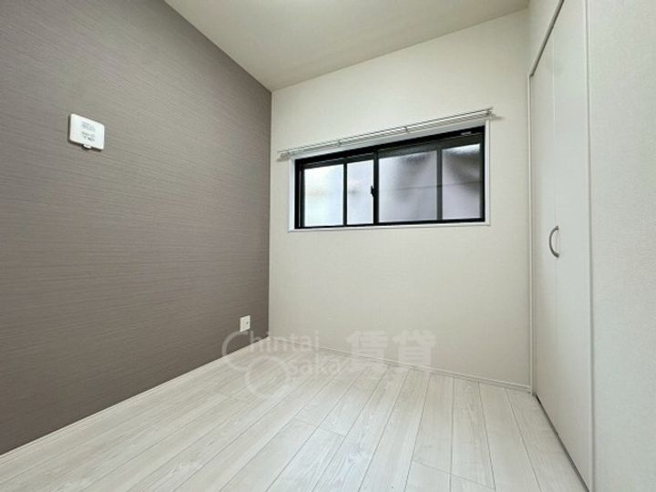 アルタイ石橋阪大前の寝室