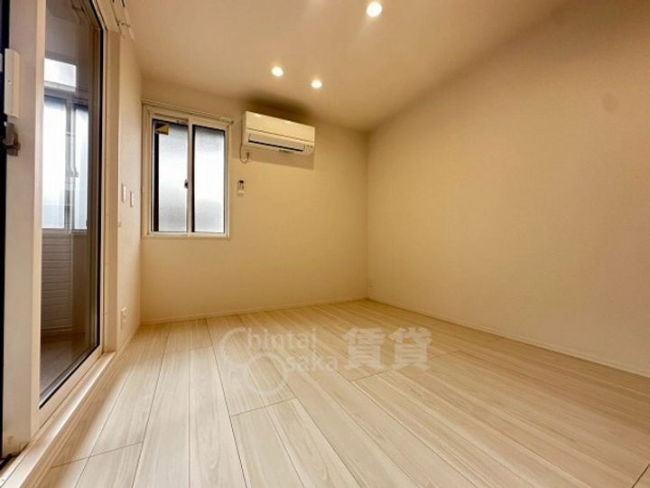 クラシスト泉町の居間