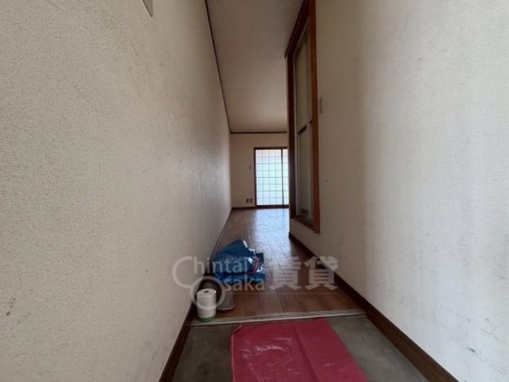 サンハイツいすゞの玄関