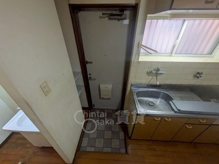 MJハイツ東別府の玄関