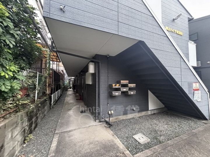 MJハイツ東別府の玄関