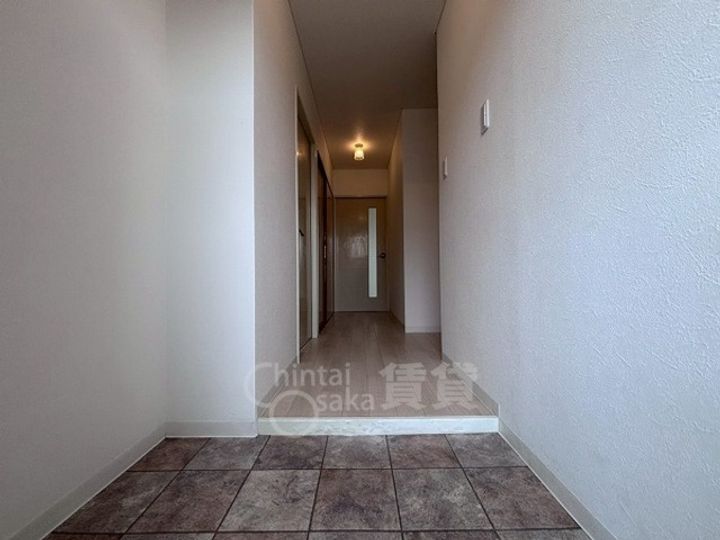 リビース音の玄関