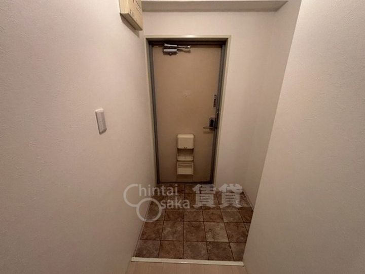 リビース音の玄関