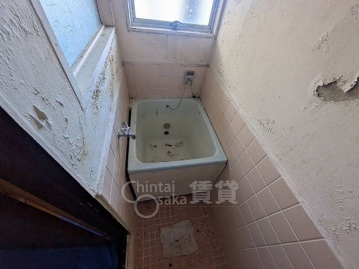 大阪府茨木市駅前4丁目の賃貸マンションの風呂
