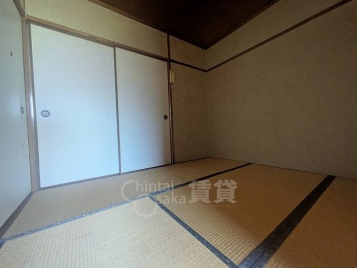 大阪府茨木市中津町の賃貸マンションの居間